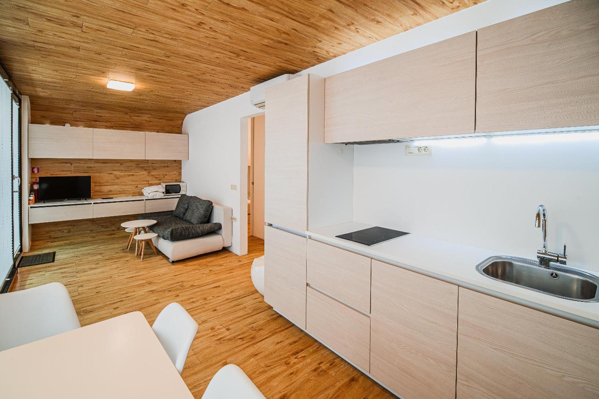 Glamping Malerič Hotel Dragatus Bagian luar foto
