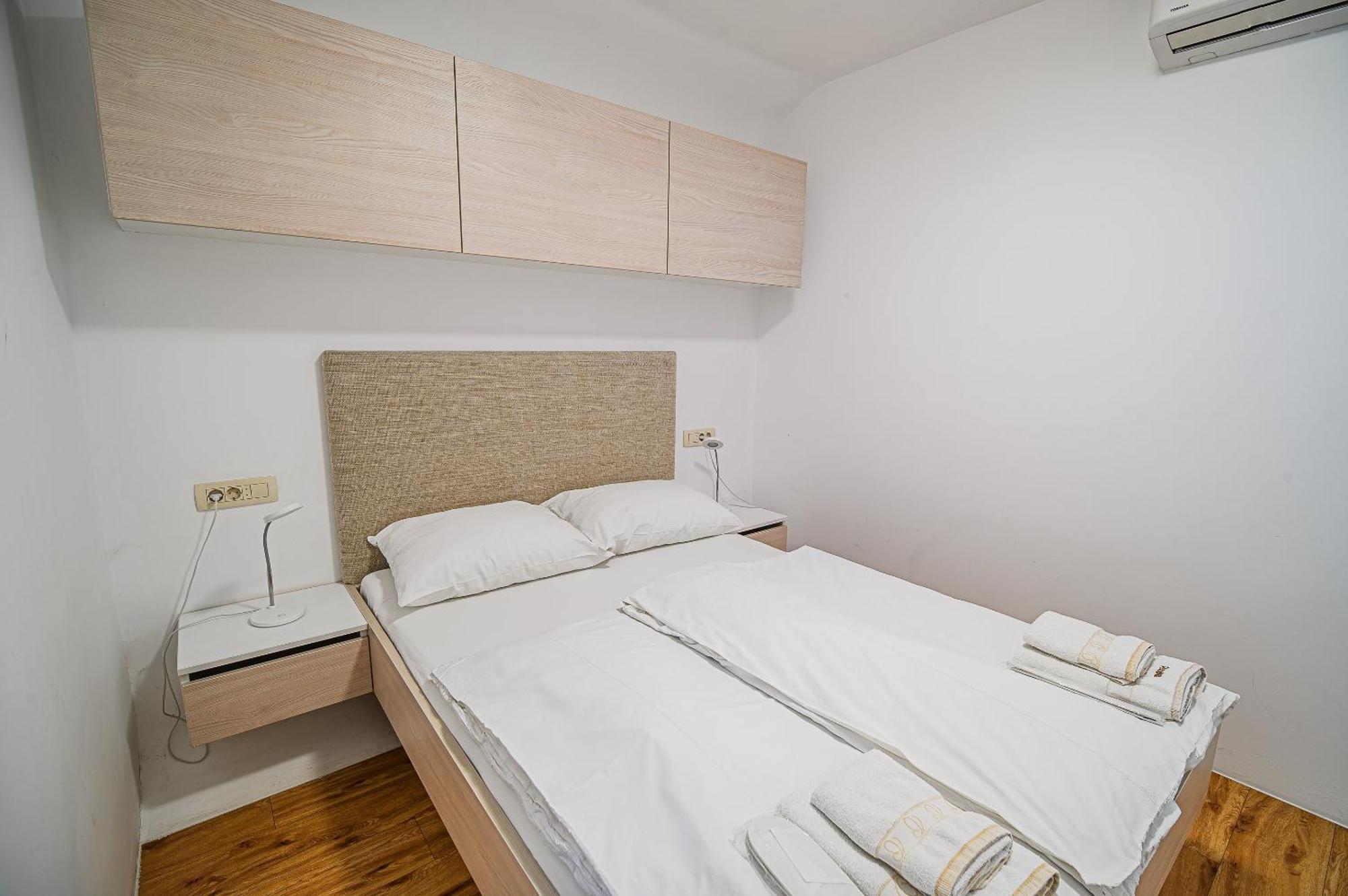 Glamping Malerič Hotel Dragatus Bagian luar foto