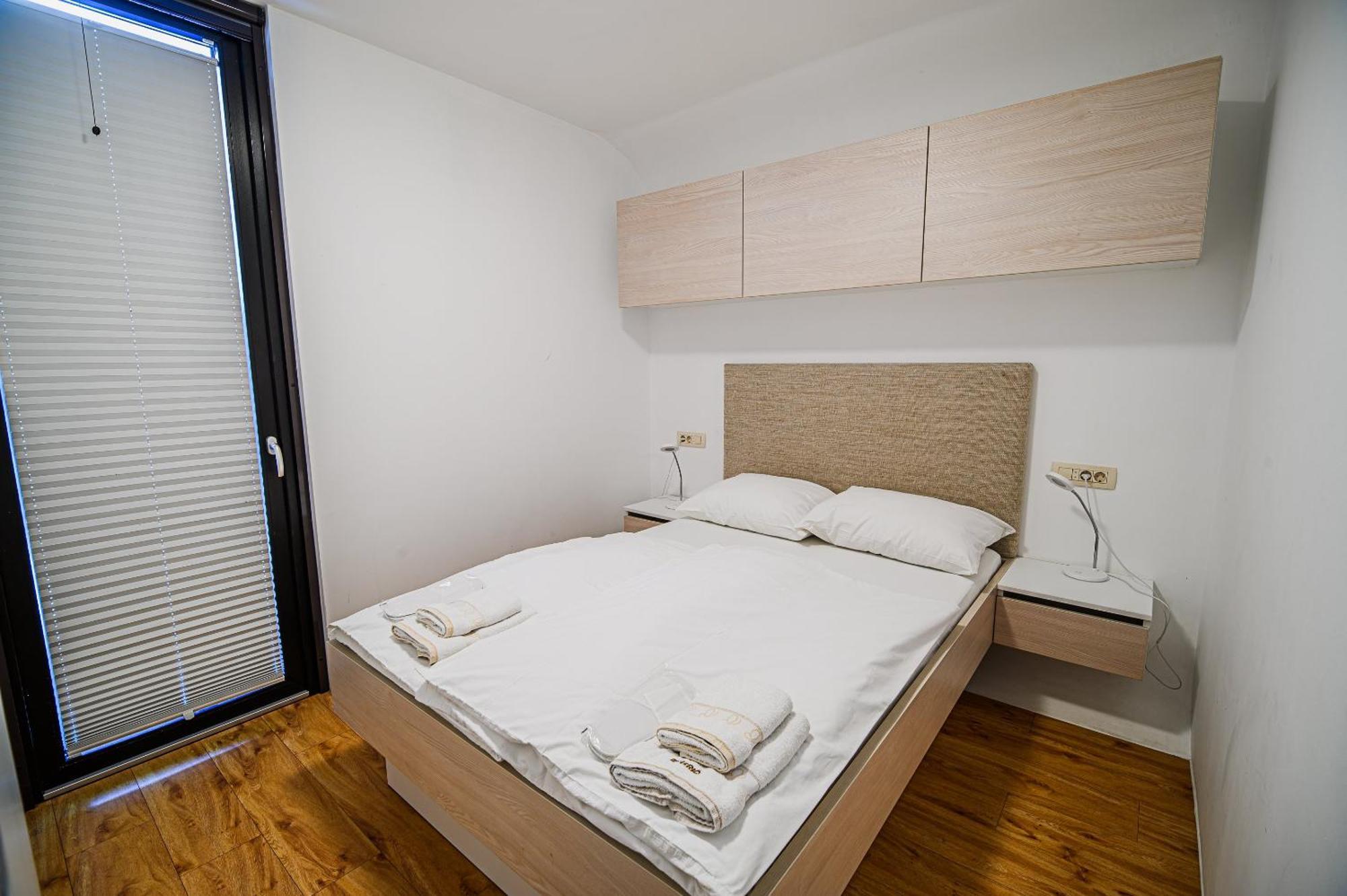 Glamping Malerič Hotel Dragatus Bagian luar foto