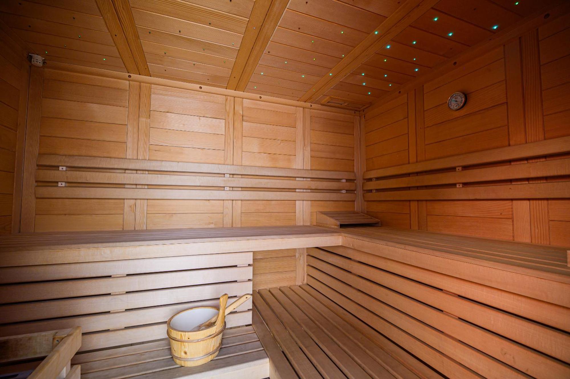 Glamping Malerič Hotel Dragatus Bagian luar foto